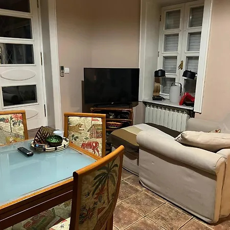Lux With Jacuzzi 5mins From Usce Belgrade